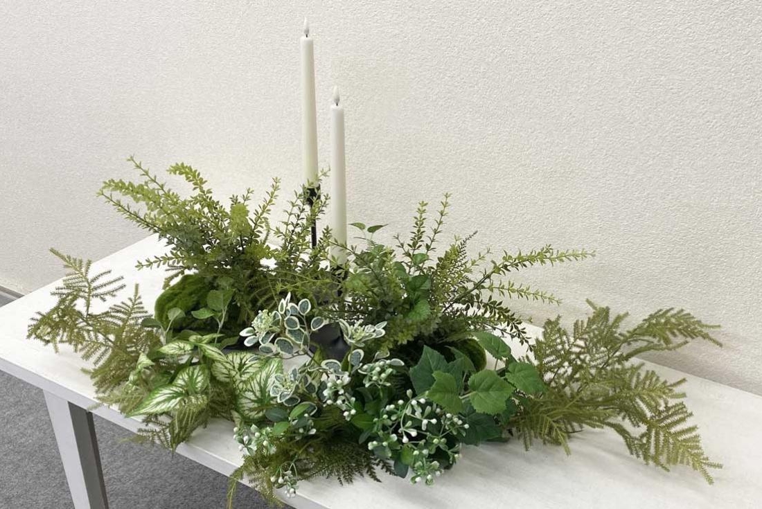 Green table decoration
