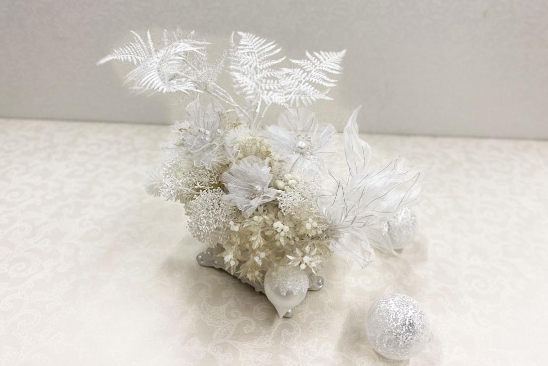 Frozen Flower Christmas